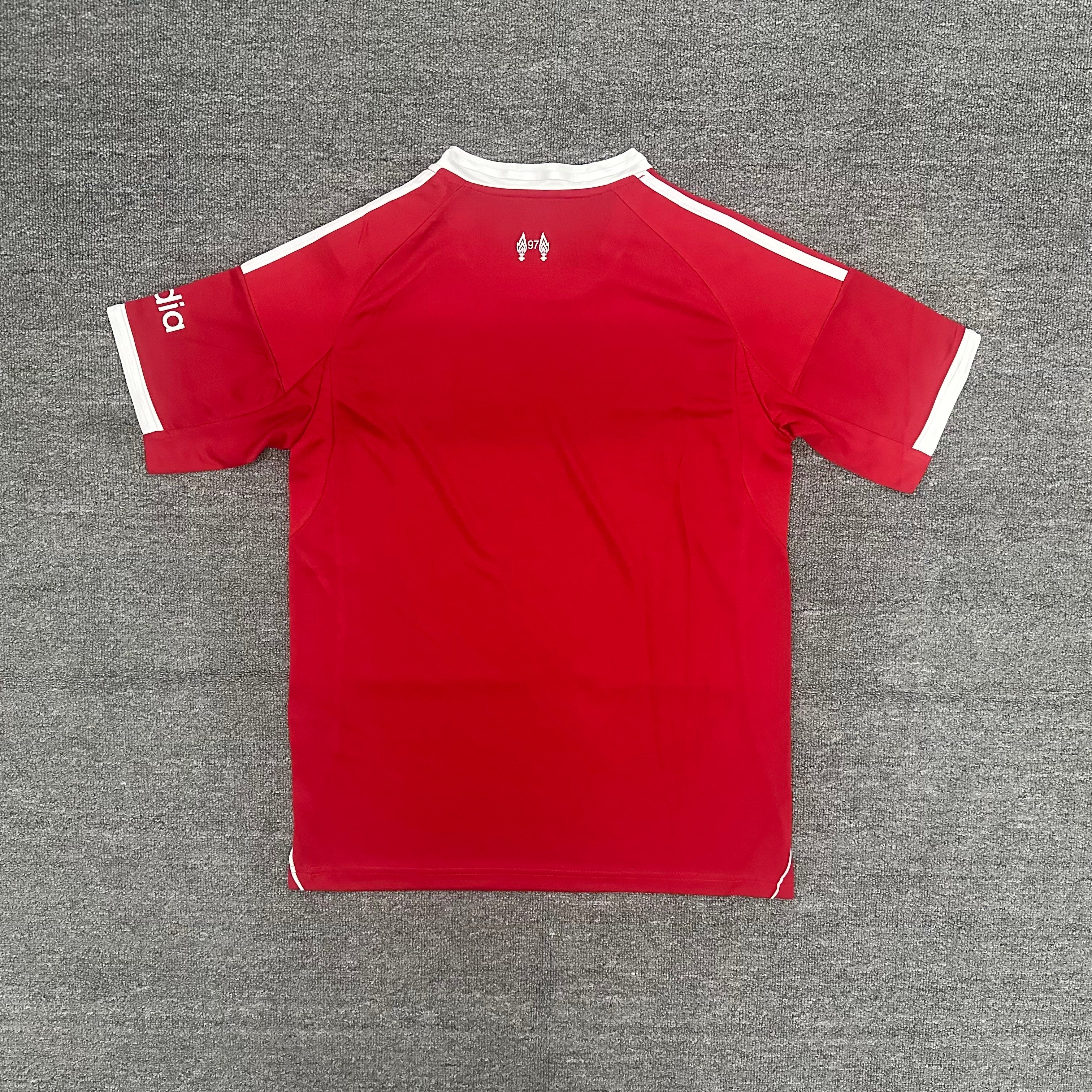 חולצת ליברפול 25/26 – בית