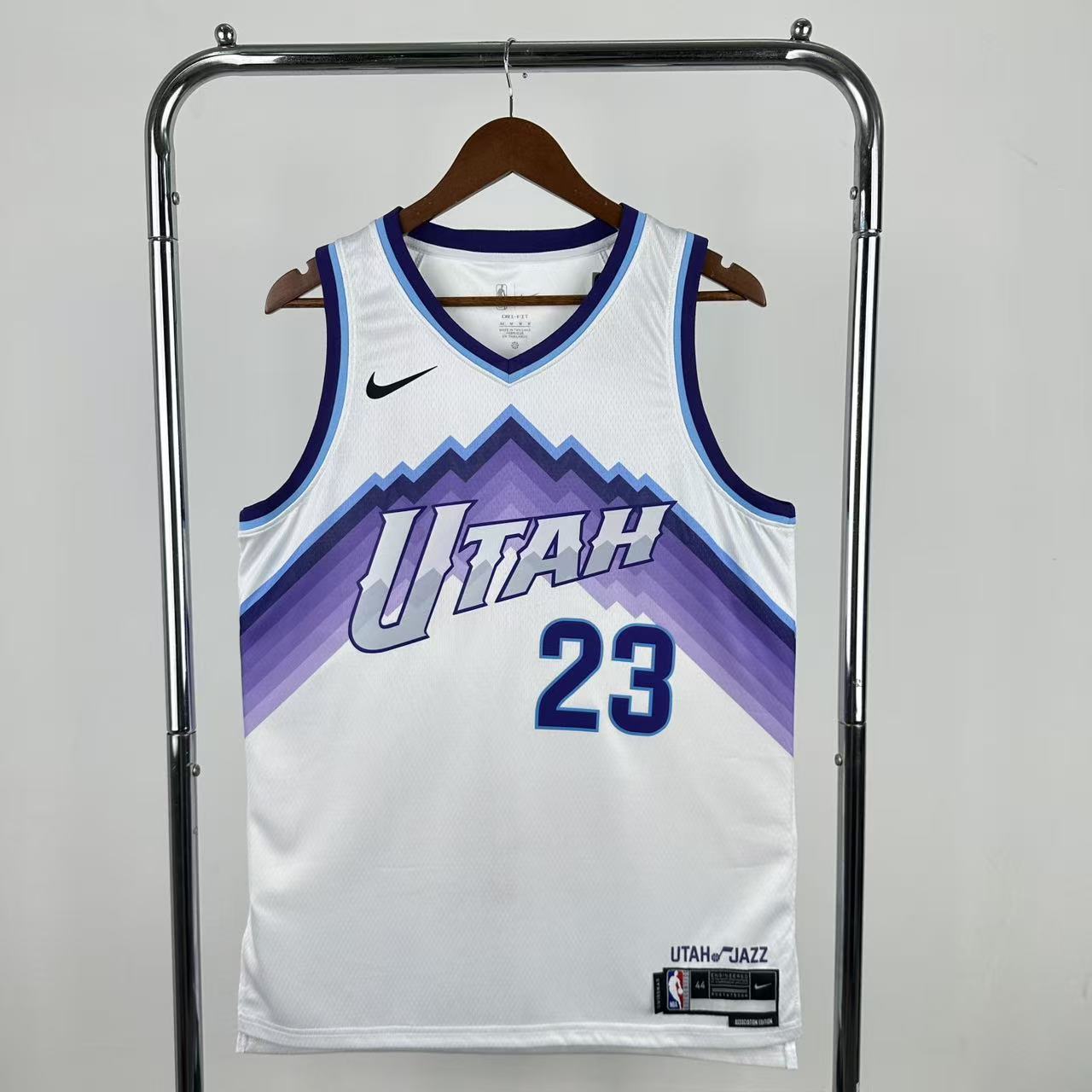 גופיית יוטה ג'אז לאורי מרקאנן 25/26 NBA