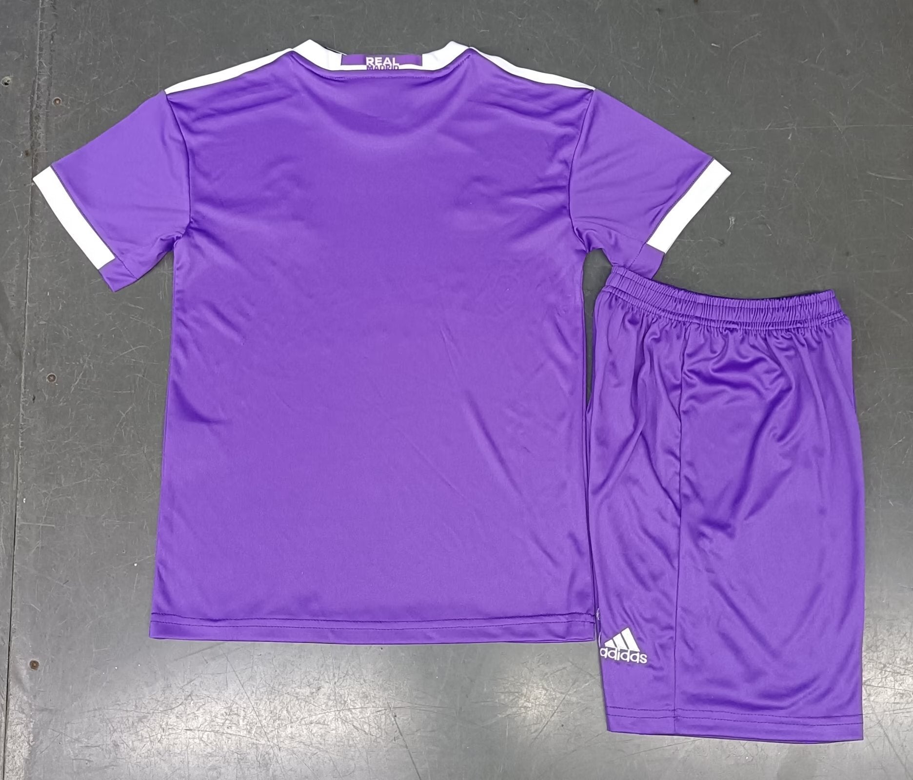 ריאל מדריד ילדים רטרו 2016/17